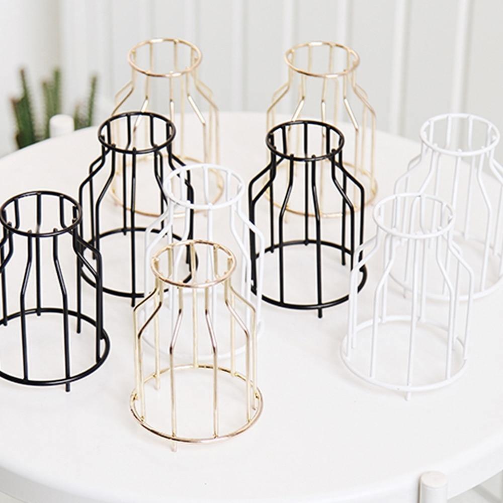 Soléna – Vase en céramique et métal texturé et sculptural