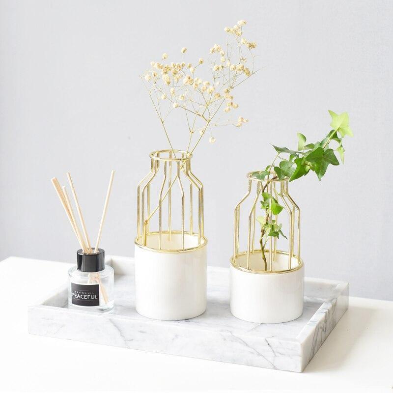 Soléna – Vase en céramique et métal texturé et sculptural