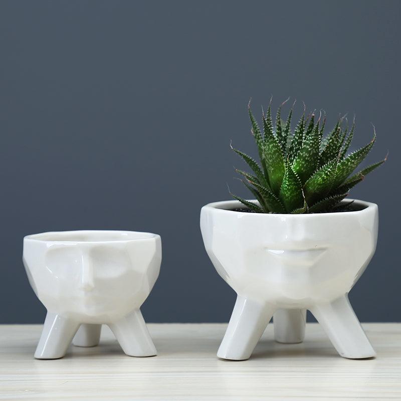 Soléra – Cache-pots en céramique minimaliste et sculptural