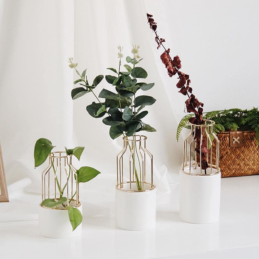Soléna – Vase en céramique et métal texturé et sculptural
