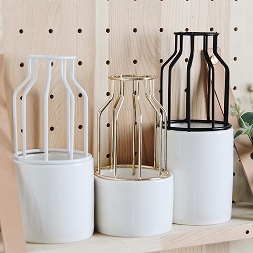 Soléna – Vase en céramique et métal texturé et sculptural