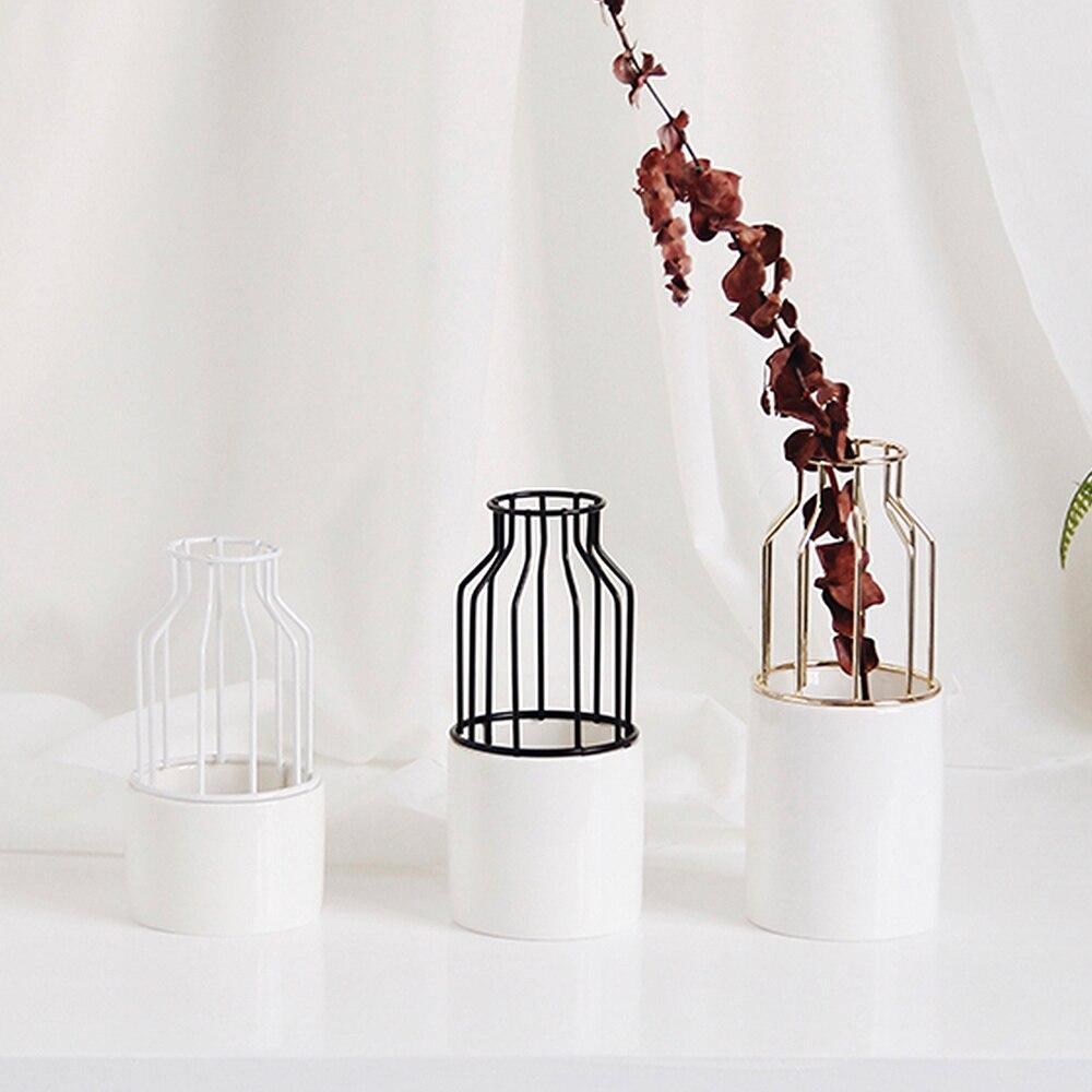 Soléna – Vase en céramique et métal texturé et sculptural