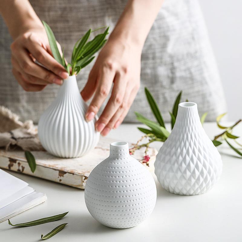 Lunara – Vase en céramique texturé et contemporain