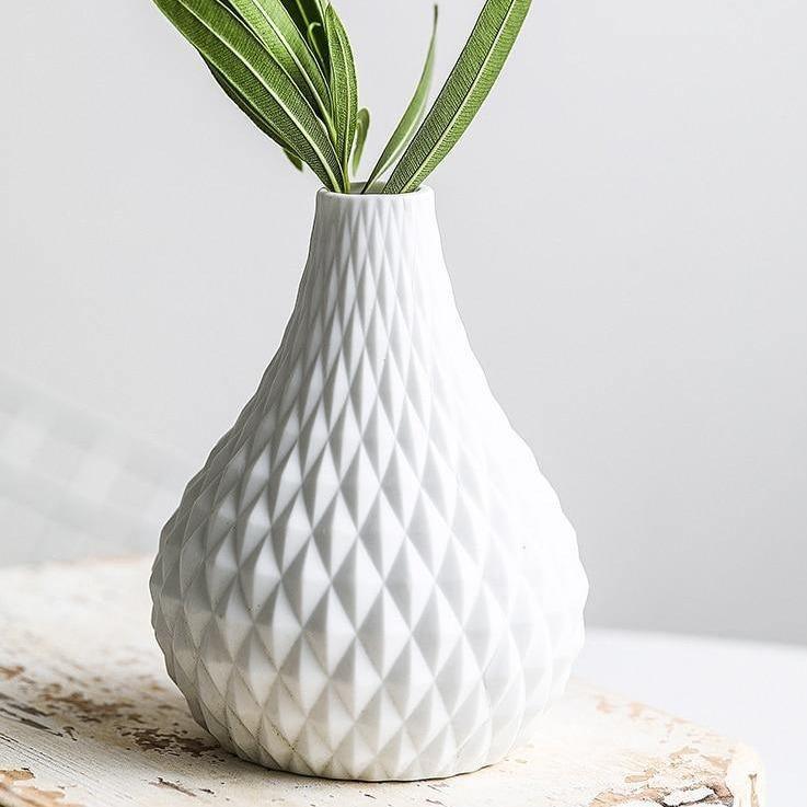 Lunara – Vase en céramique texturé et contemporain