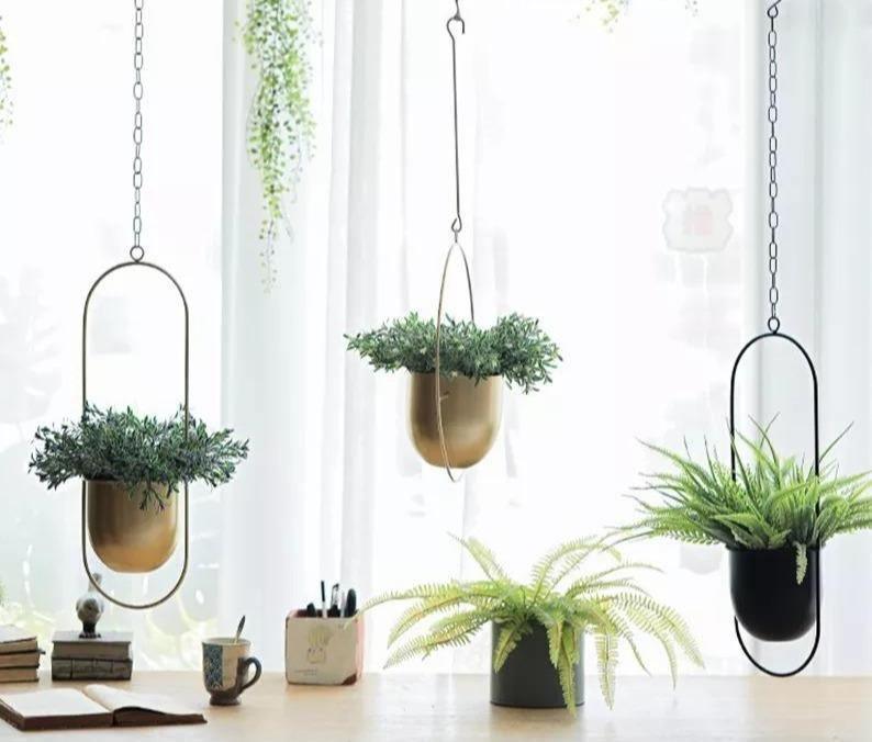 Solène – Suspension murale en métal élégante et minimaliste